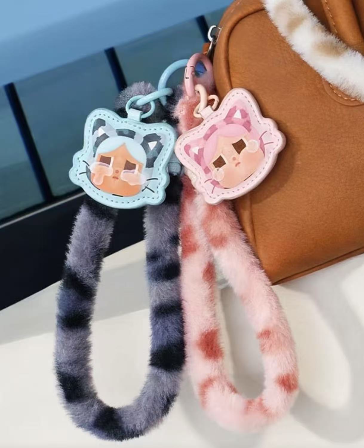 CRYBABYWildbut Cutiephone Charm Blind 6個 CRYBABY WILD BUT CUTIE SERIES - PHONE CHARM BLIND BOX – Sydney Labubu